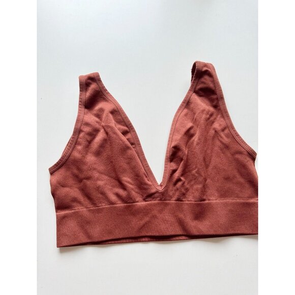 WEWOREWHAT Cinnamon Stick Brown Seamless Knit V-Neck Sports Bra Top, Size L - Picture 6 of 14
